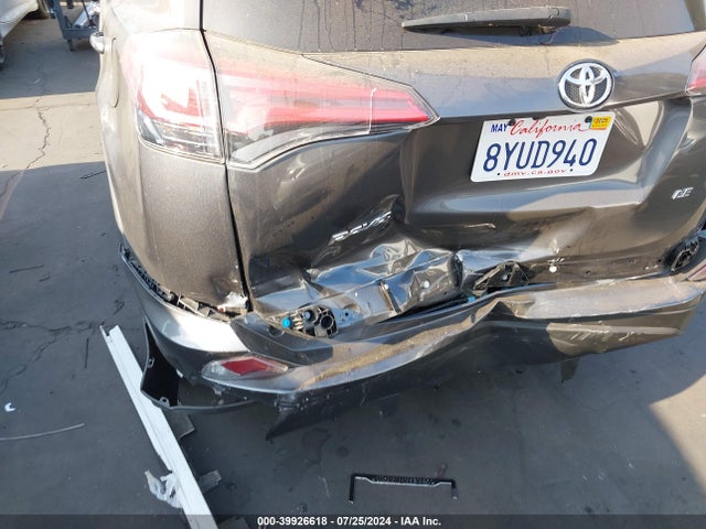 Toyota RAV4 LE 2017 2T3ZFREV7HW362977 Image 6