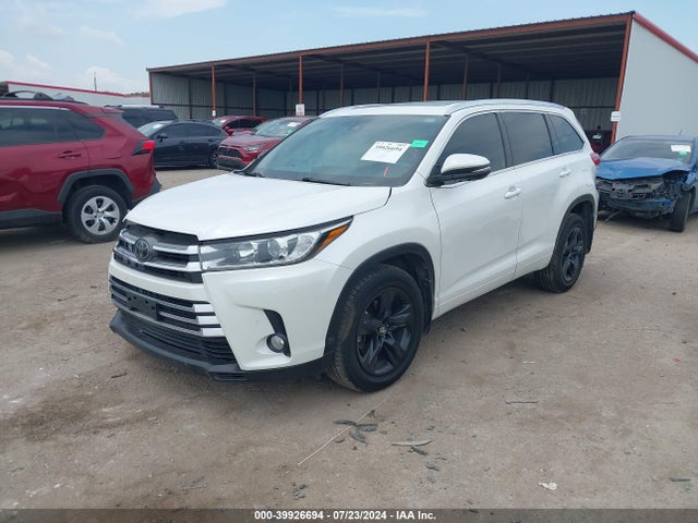 Toyota Highlander Limited Platinum 2018 5TDDZRFH2JS903211 Image 2