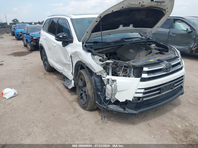 Toyota Highlander Limited Platinum 2018 5TDDZRFH2JS903211 Image 6