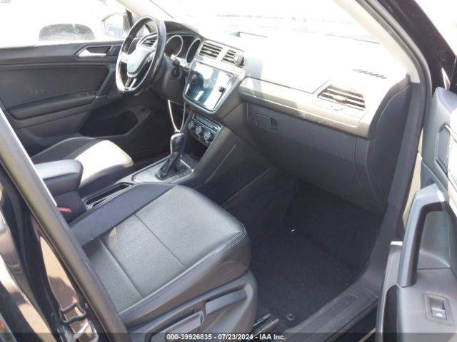 3VV3B7AX1JM002352 Volkswagen Tiguan 2.0t Se/2.0t Sel