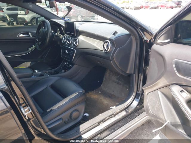 WDCTG4EB9HJ281497 Mercedes-Benz GLA 250