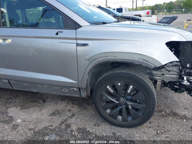 3VV5X7B25RM009586 Volkswagen Taos 1.5t S