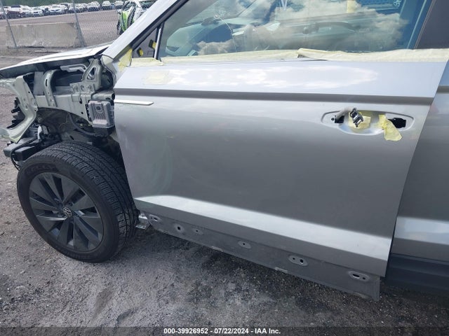 3VV5X7B25RM009586 Volkswagen Taos 1.5t S