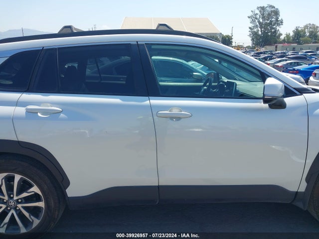 Toyota Corolla Cross Xle 2023 7MUDAAAG1PV063380 Image 13