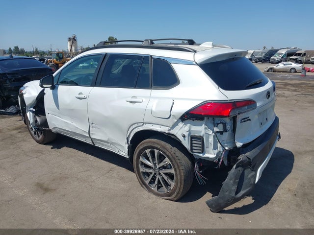 Toyota Corolla Cross Xle 2023 7MUDAAAG1PV063380 Image 3