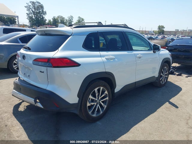 Toyota Corolla Cross Xle 2023 7MUDAAAG1PV063380 Image 4