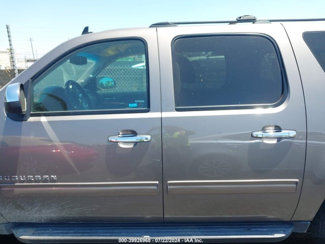 Chevrolet Suburban 1500 Ls 2014 1GNSKHE71ER181241 Image 14