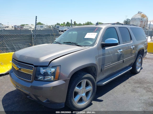 Chevrolet Suburban 1500 Ls 2014 1GNSKHE71ER181241 Image 2