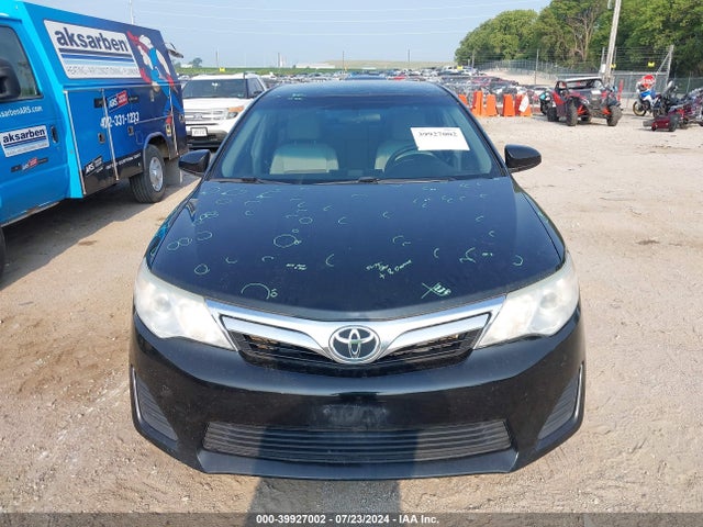 4T4BF1FK4ER408752 Toyota CAMRY LE