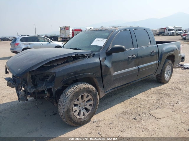 2006 MITSUBISHI RAIDER 1Z7HT28K96S501028 Photo 1