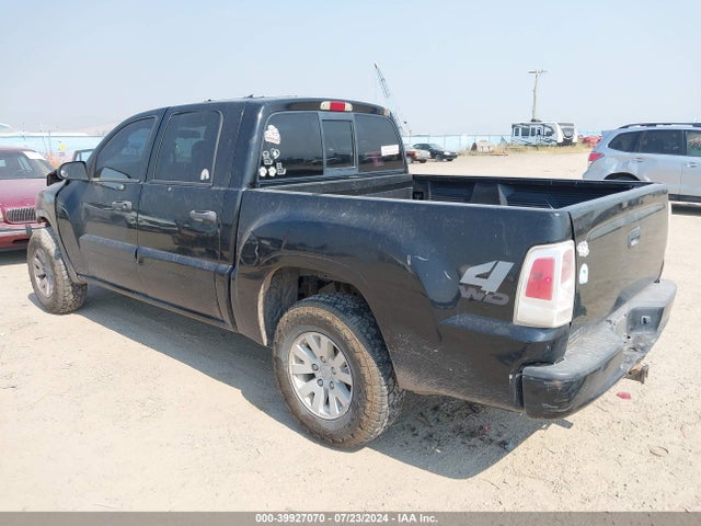 2006 MITSUBISHI RAIDER 1Z7HT28K96S501028 Photo 2