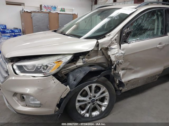 1FMCU0GD5HUD11997 Ford ESCAPE SE