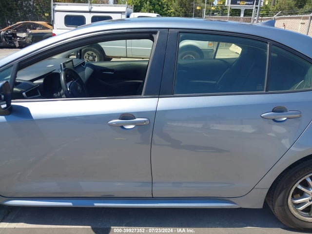 Toyota Corolla Hybrid Le 2021 JTDEAMDE8MJ027446 Image 14
