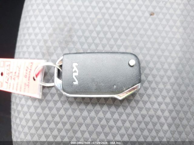 KNDJ23AU1P7844051 KIA SOUL LX
