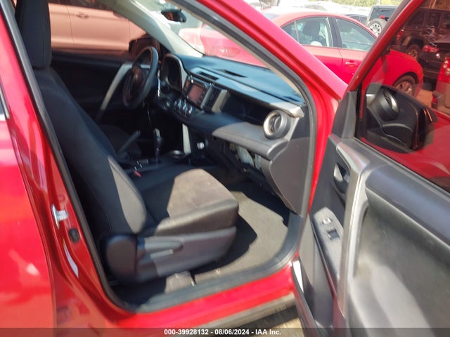 Toyota RAV4 LE 2014 JTMZFREV1EJ001898 Image 5