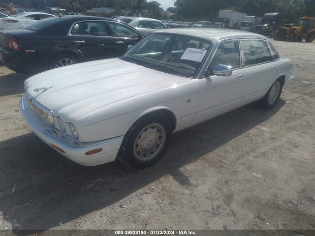 1999 JAGUAR XJ8 SAJKX6046XC859551 Photo 1