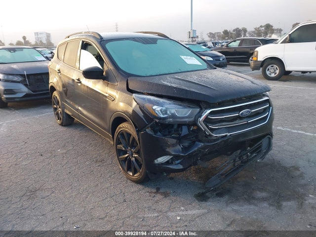 Ford ESCAPE SE 2019 1FMCU0GD3KUB07223 Image 1