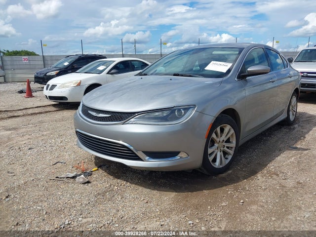 Chrysler 200 Limited 2015 1C3CCCAB9FN621226 Image 2