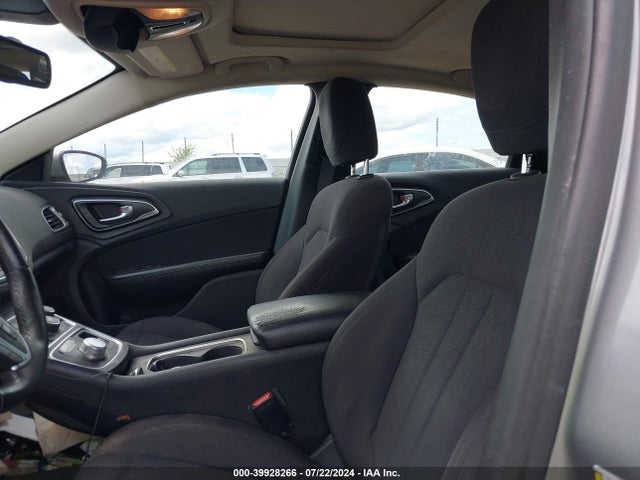 Chrysler 200 Limited 2015 1C3CCCAB9FN621226 Image 5