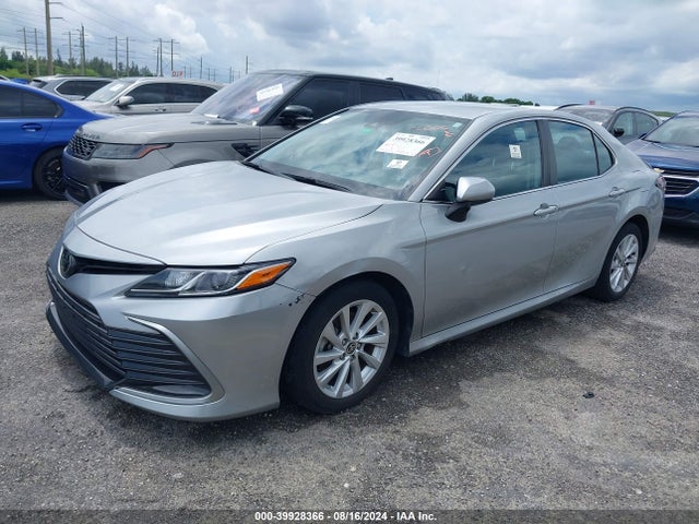 Toyota CAMRY LE 2021 4T1C11AK0MU475447 Image 2