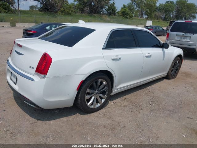 2C3CCARG9HH512913 Chrysler 300 Limited Awd