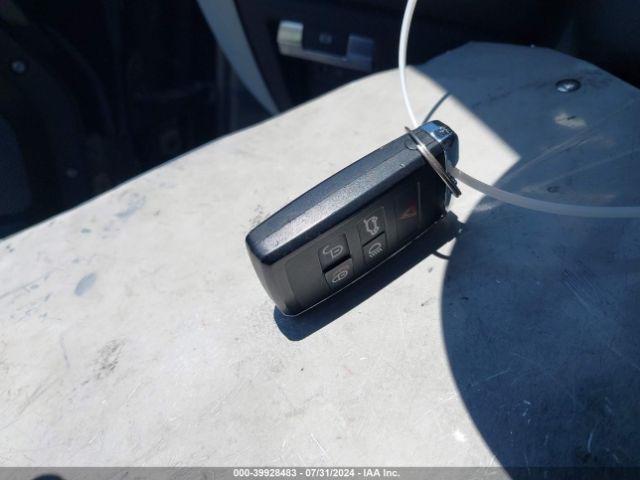 SALE36RU4N2070837 Land Rover Defender 90 X-dynamic Hse