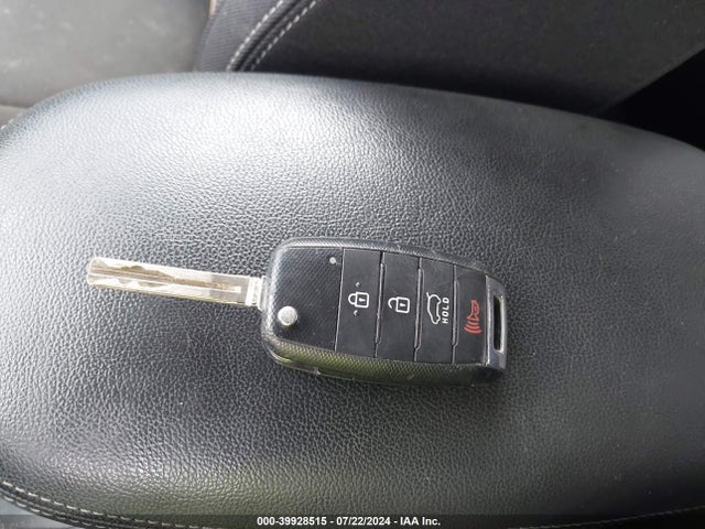 KIA SOUL + 2017 KNDJP3A5XH7477730 Image 11