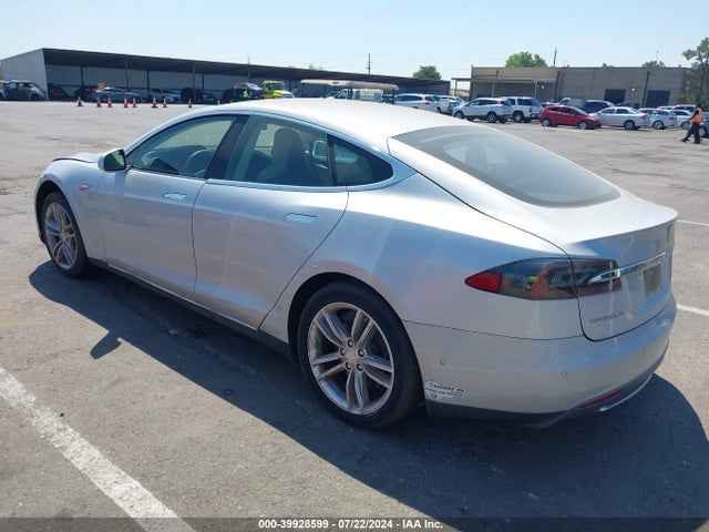 Tesla Model S 60/70/85 2015 5YJSA1E18FF114125 Image 3