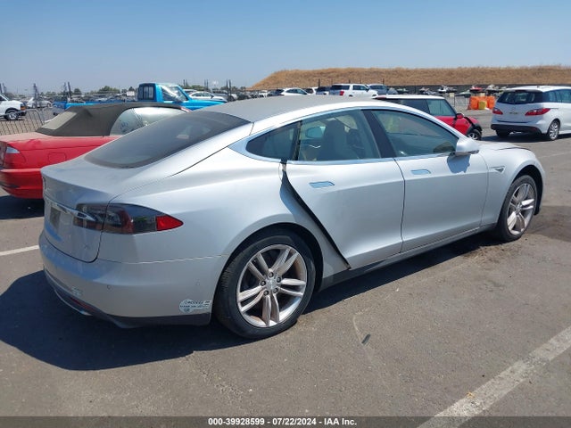 Tesla Model S 60/70/85 2015 5YJSA1E18FF114125 Image 4