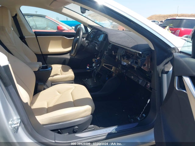 Tesla Model S 60/70/85 2015 5YJSA1E18FF114125 Image 5