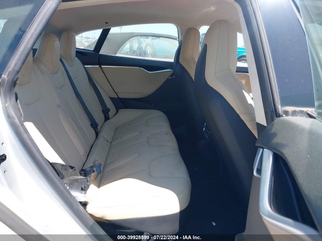 Tesla Model S 60/70/85 2015 5YJSA1E18FF114125 Image 8