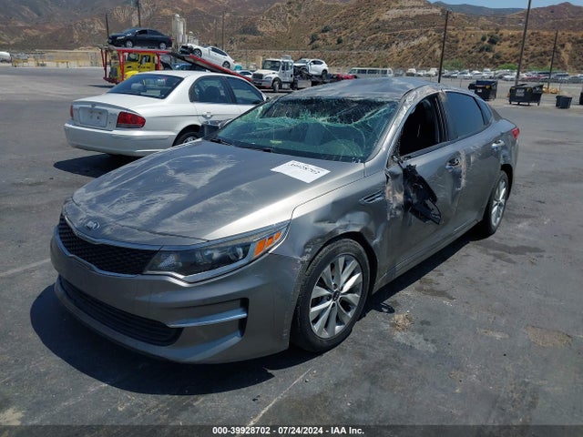 KIA Optima Lx 2018 5XXGT4L35JG264057 Image 2