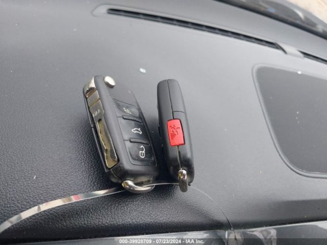 3VW507AT5FM814140 Volkswagen Beetle 1.8t