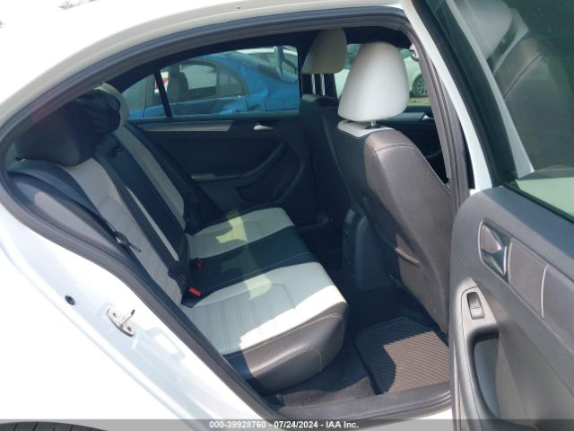 3VWD17AJ6GM419232 Volkswagen Jetta 1.8t Sport