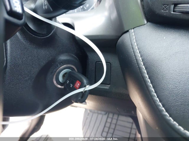 Toyota Rav4 Xle 2018 2T3WFREV4JW514190 Image 11