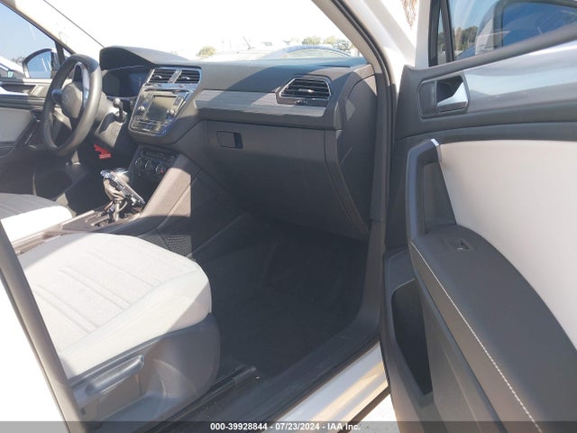 3VVRB7AXXPM063041 Volkswagen Tiguan 2.0t S