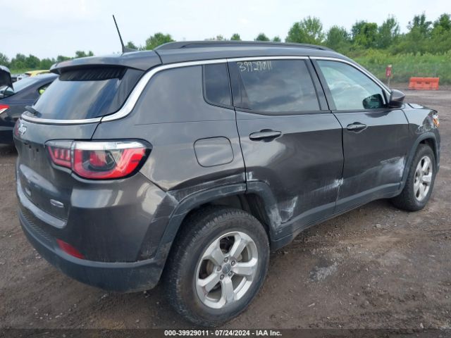 3C4NJDBB1JT349827 Jeep Compass Latitude 4x4