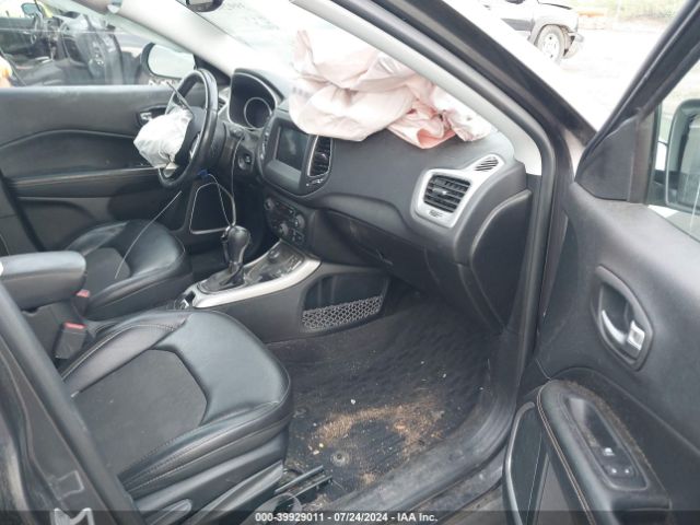 3C4NJDBB1JT349827 Jeep Compass Latitude 4x4
