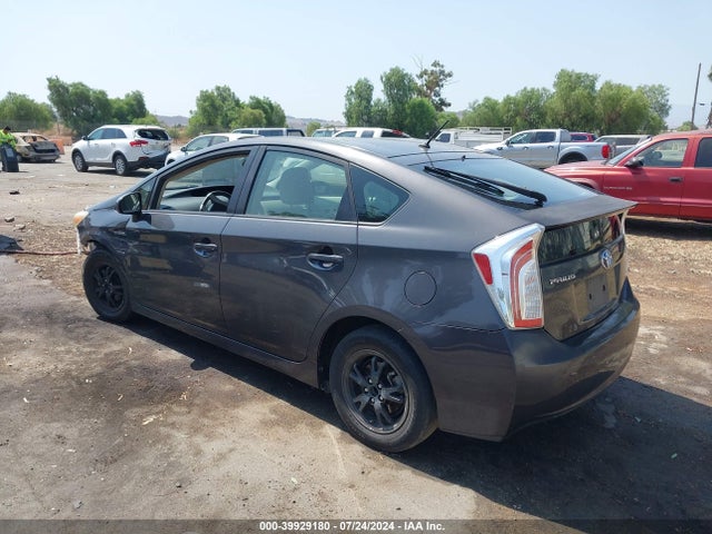 Toyota Prius Two 2014 JTDKN3DU6E0384575 Image 3