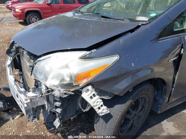 Toyota Prius Two 2014 JTDKN3DU6E0384575 Image 6