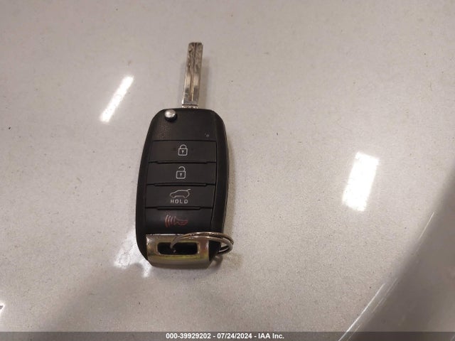 KIA SOUL + 2017 KNDJP3A5XH7432982 Image 11