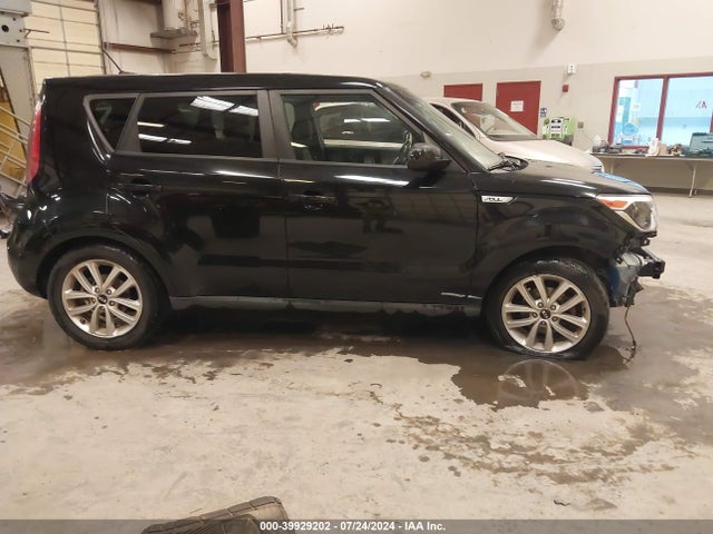 KIA SOUL + 2017 KNDJP3A5XH7432982 Image 14