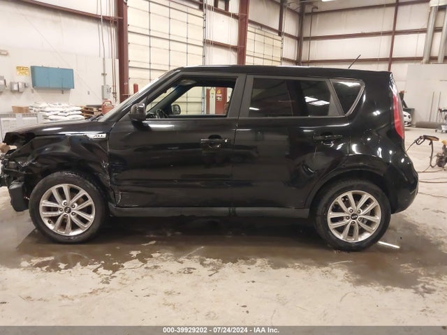 KIA SOUL + 2017 KNDJP3A5XH7432982 Image 15