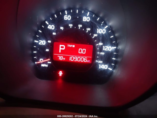 KIA SOUL + 2017 KNDJP3A5XH7432982 Image 16