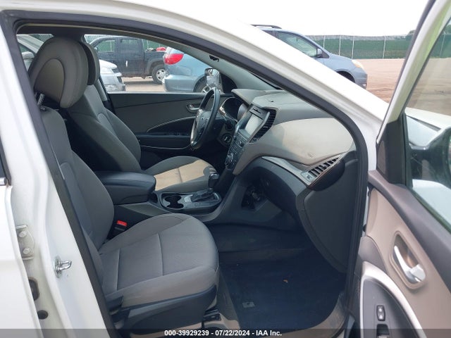 39929239 :رقم المزاد ، 5NMZUDLB6HH005683 vin ، 2017 Hyundai Santa Fe Sport 2.4l مزاد بيع