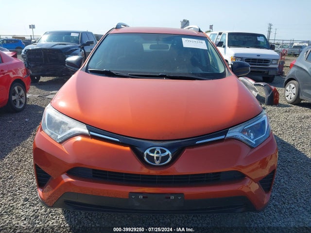 Toyota RAV4 LE 2016 JTMBFREVXGD185337 Image 13
