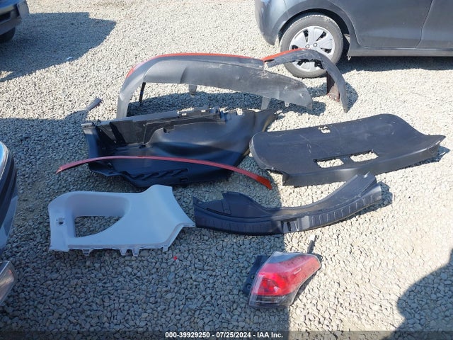 Toyota RAV4 LE 2016 JTMBFREVXGD185337 Image 12