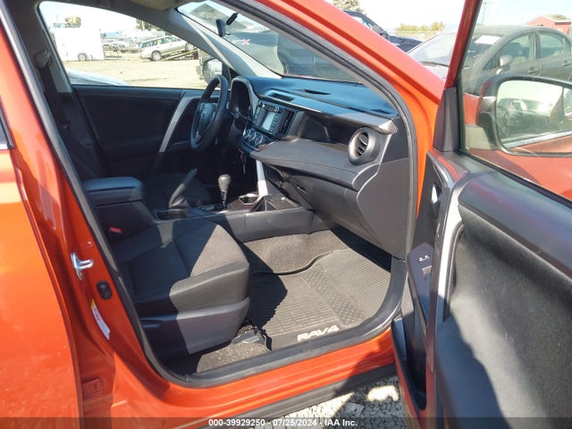 Toyota RAV4 LE 2016 JTMBFREVXGD185337 Image 5