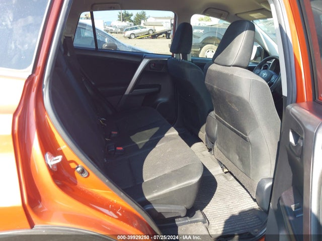 Toyota RAV4 LE 2016 JTMBFREVXGD185337 Image 8