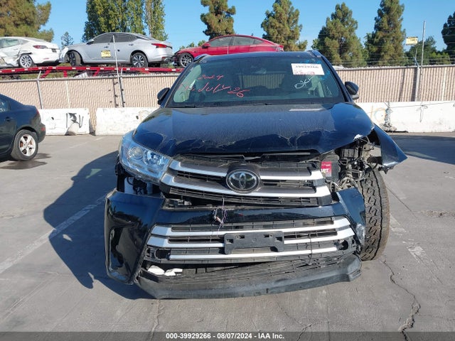 Toyota Highlander Xle 2018 5TDJZRFH5JS856890 Image 12